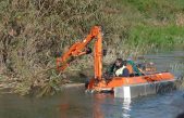 MOGLIANO V. (TV), MANUTENZIONE CORSI D’ACQUA, MERCOLEDÌ UNA BARCA DISERBATRICE SULLO ZERO…