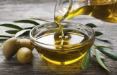 ANNATA DEL SECOLO PER L’OLIO VENETO DOP, ECCELLENZA DELLE COLLINE VENETE, ORA ONLINE